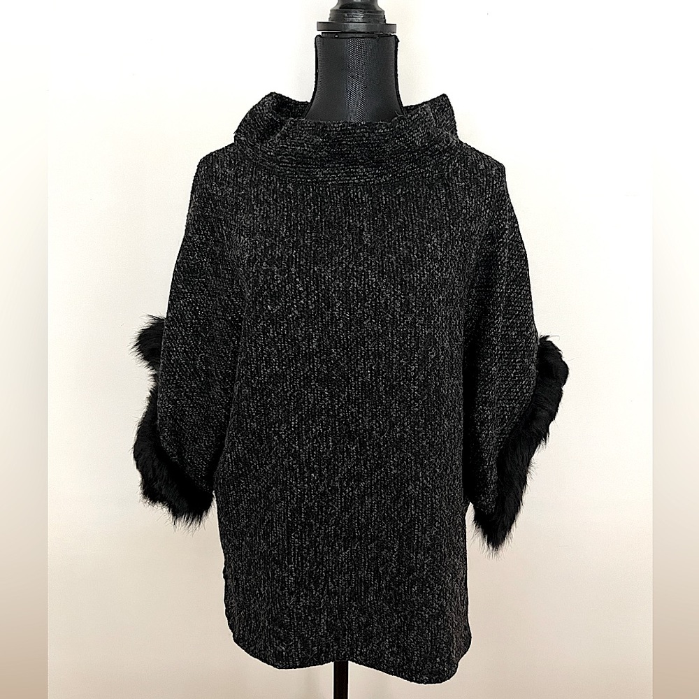 NWT One-Size-Fits-Most High Neck Faux Fur Trim Tweed Poncho